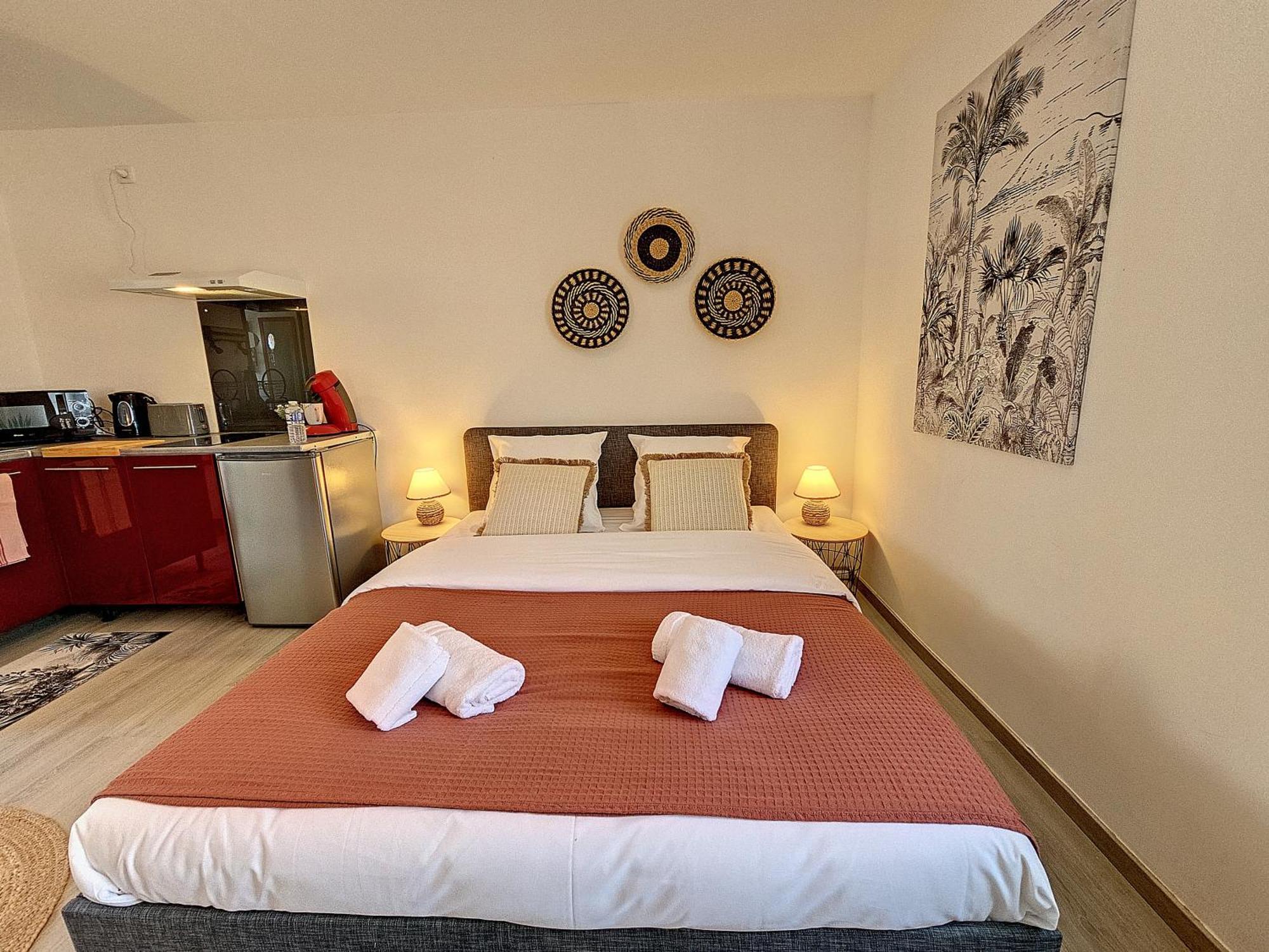 L'Auberge De La Gare, Appartements Tout Confort, Proches Gare Yzeure エクステリア 写真